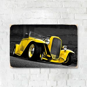 Деревянный Постер "Желтый ретро-автомобиль"