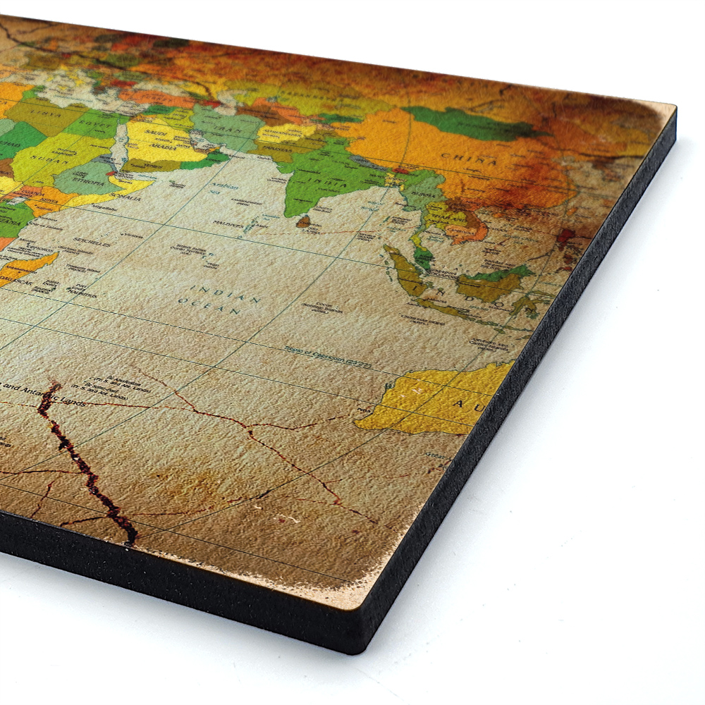 Дерев'яний Постер "Ретро Карта Світу"